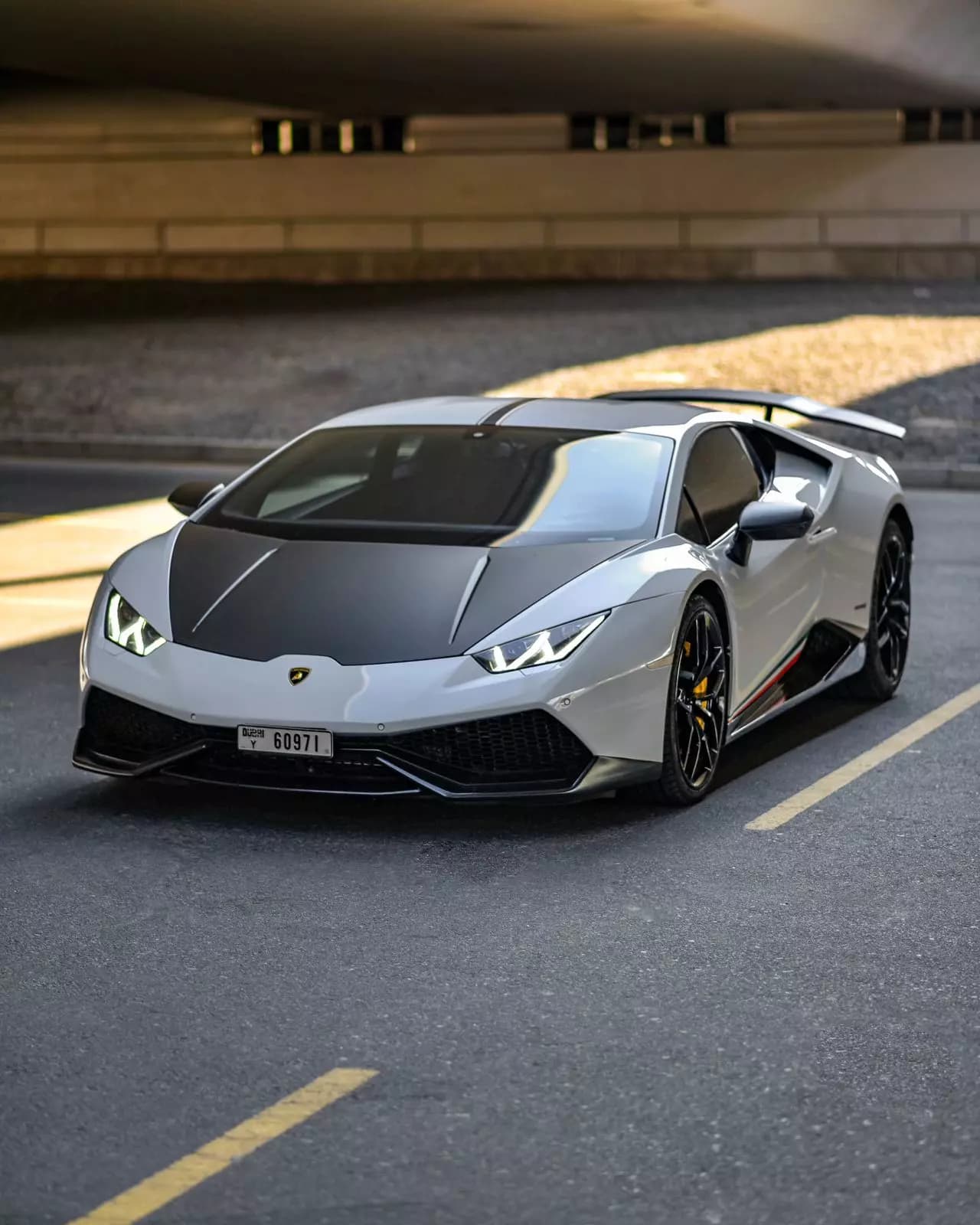 Rent LAMBORGHINI EVO 2022 in Business Bay - FastDrive